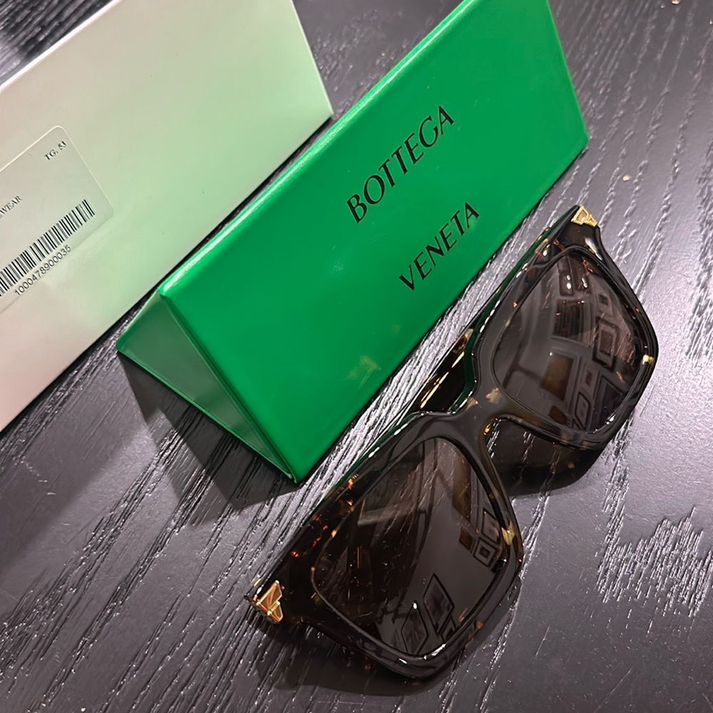 Brand New Bottega Veneta sunglasses
